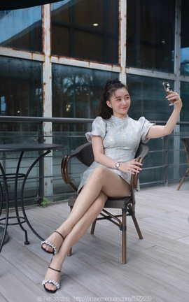 异思趣向IESS  2023.07.18 丝享家 1483 秋秋《丰满天花板》